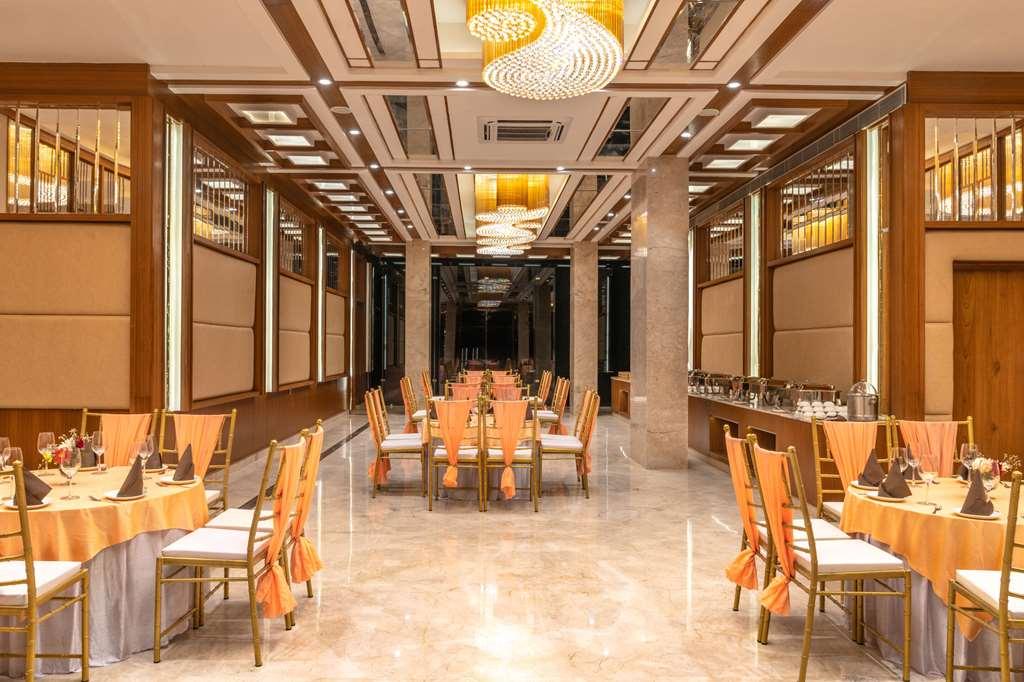Clarion Hotel Epicure دهرادون المرافق الصورة