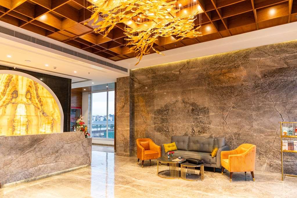 Clarion Hotel Epicure دهرادون المظهر الداخلي الصورة